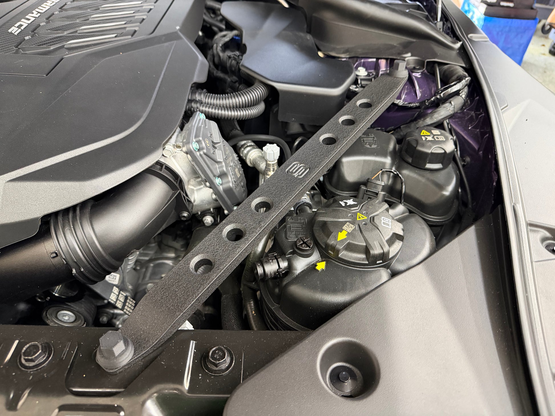 G29 Z4 Strut Braces (Diagonal) Custom Color – StrongStrut